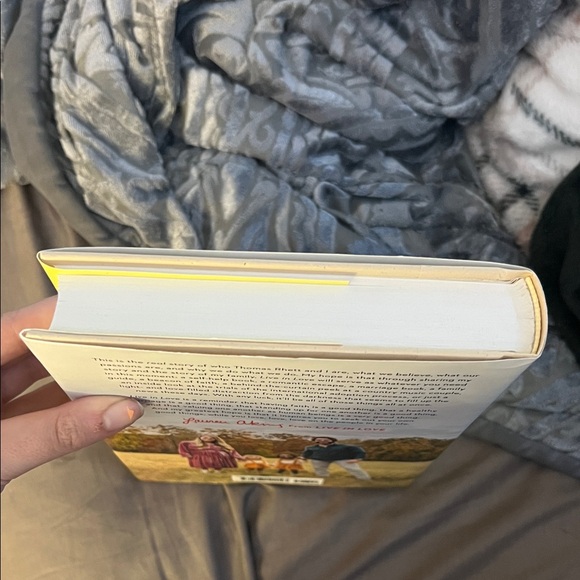 Live in Love Book by Lauren Akins - Picture 5 of 5